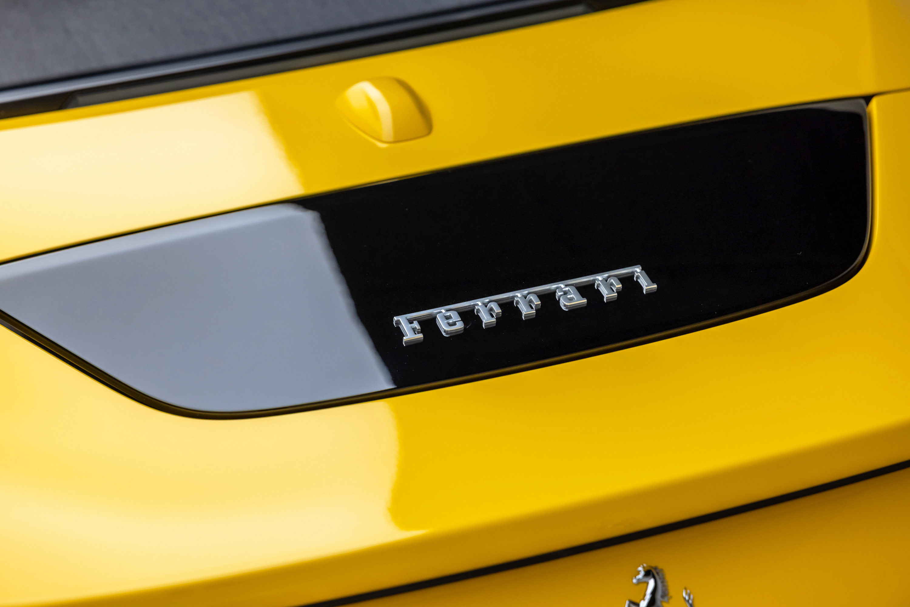 Certified 2025 Ferrari Roma Spider image 23