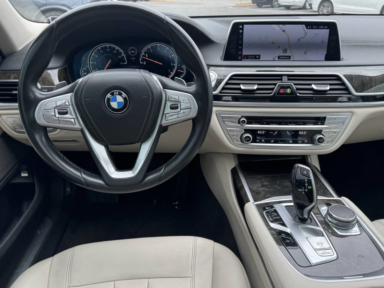 Used 2018 BMW 740i RWD image 13