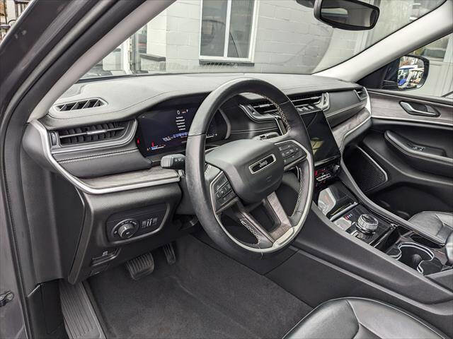 Used 2022 Jeep Grand Cherokee L Limited image 9