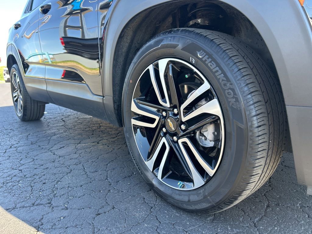 Used 2024 Chevrolet TrailBlazer LT w/ LT Cold Weather Package image 11
