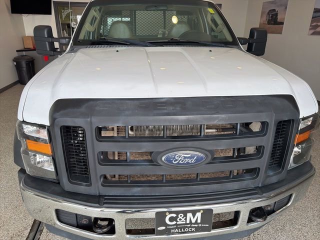Used 2009 Ford F550 4x4 Regular Cab Super Duty image 2