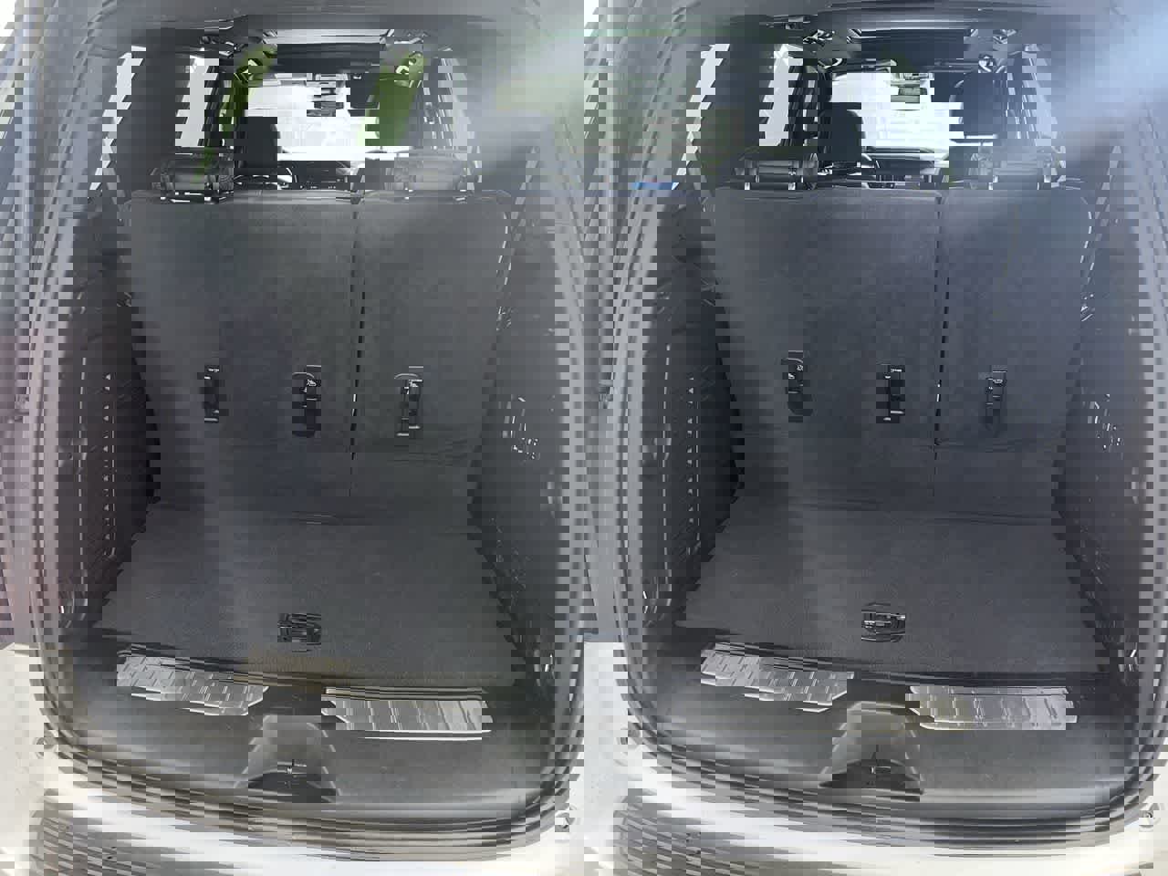 Used 2024 GMC Yukon Denali image 30