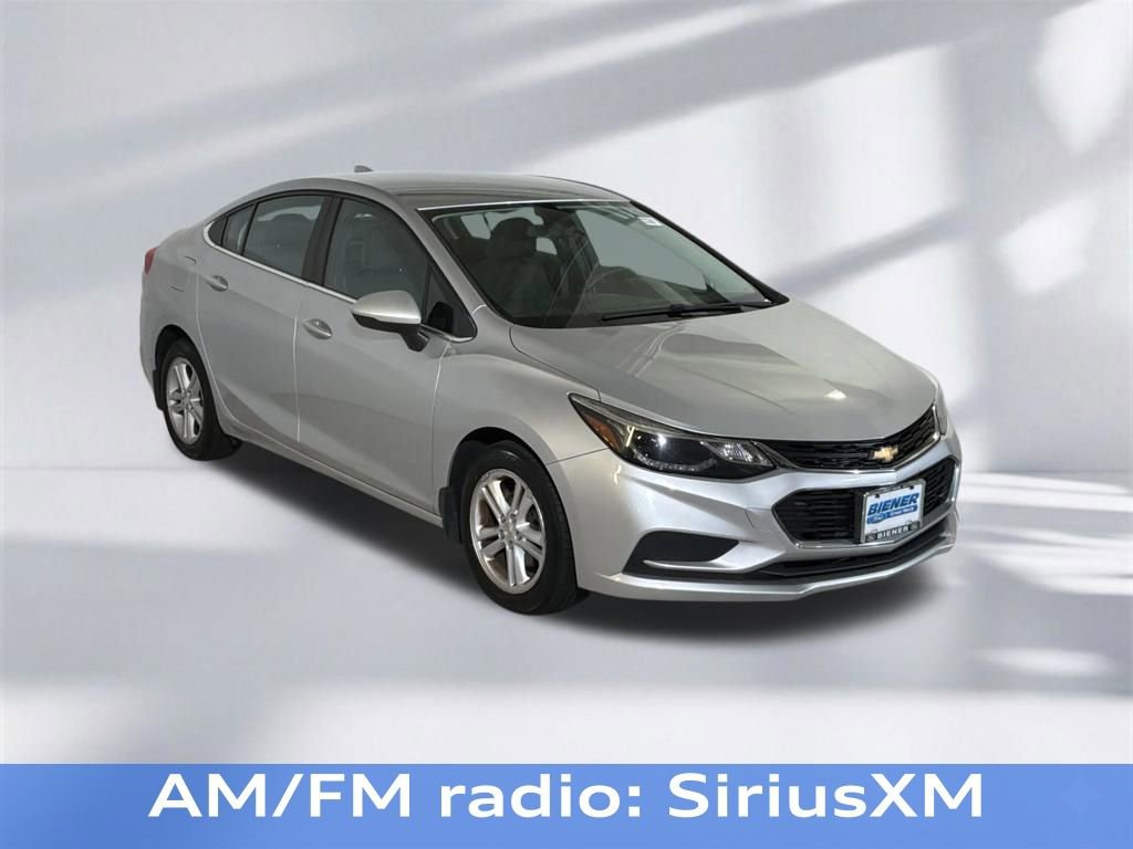 Used 2017 Chevrolet Cruze LT image 9