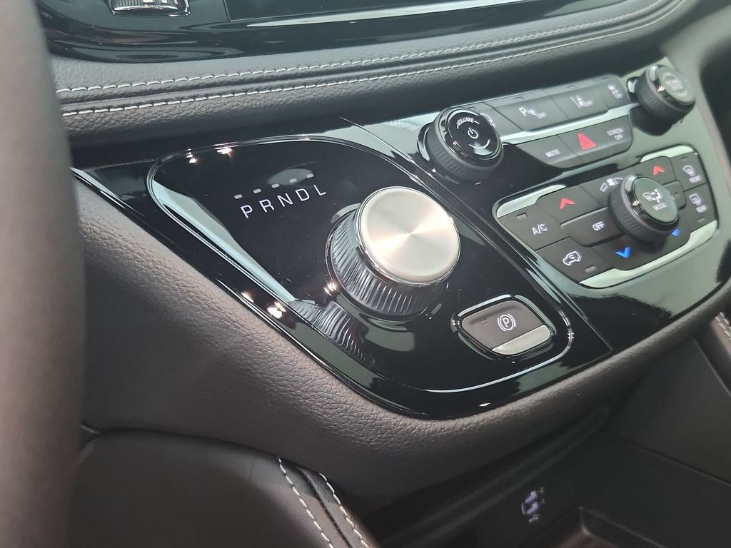 New 2027 Chrysler Pacifica Limited AWD/4WD image 27