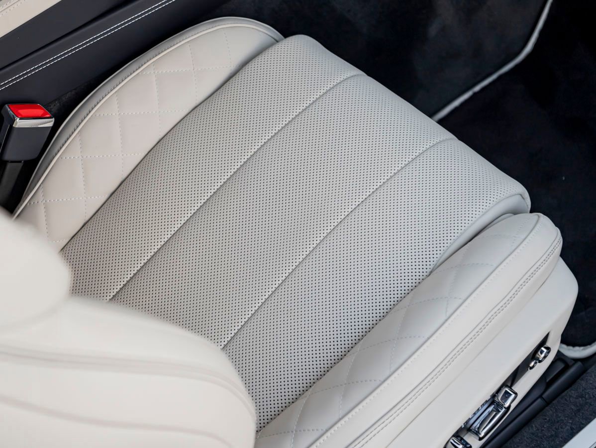 Used 2023 Bentley Continental GT Azure AWD/4WD image 30