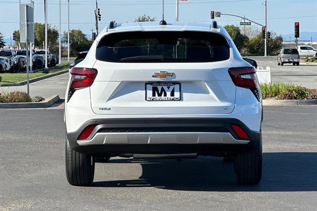 New 2026 Chevrolet Trax LT w/ Driver Confidence Package image 5