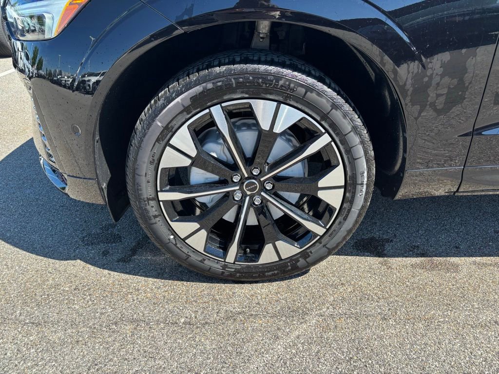 New 2026 Volvo XC60 B5 Plus w/ Climate Package AWD/4WD image 9