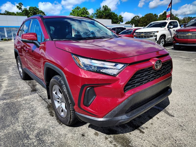 Used 2025 Toyota RAV4 XLE w/ Convenience Package AWD/4WD image 3