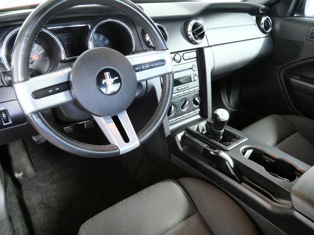 Used 2005 Ford Mustang Coupe RWD image 17