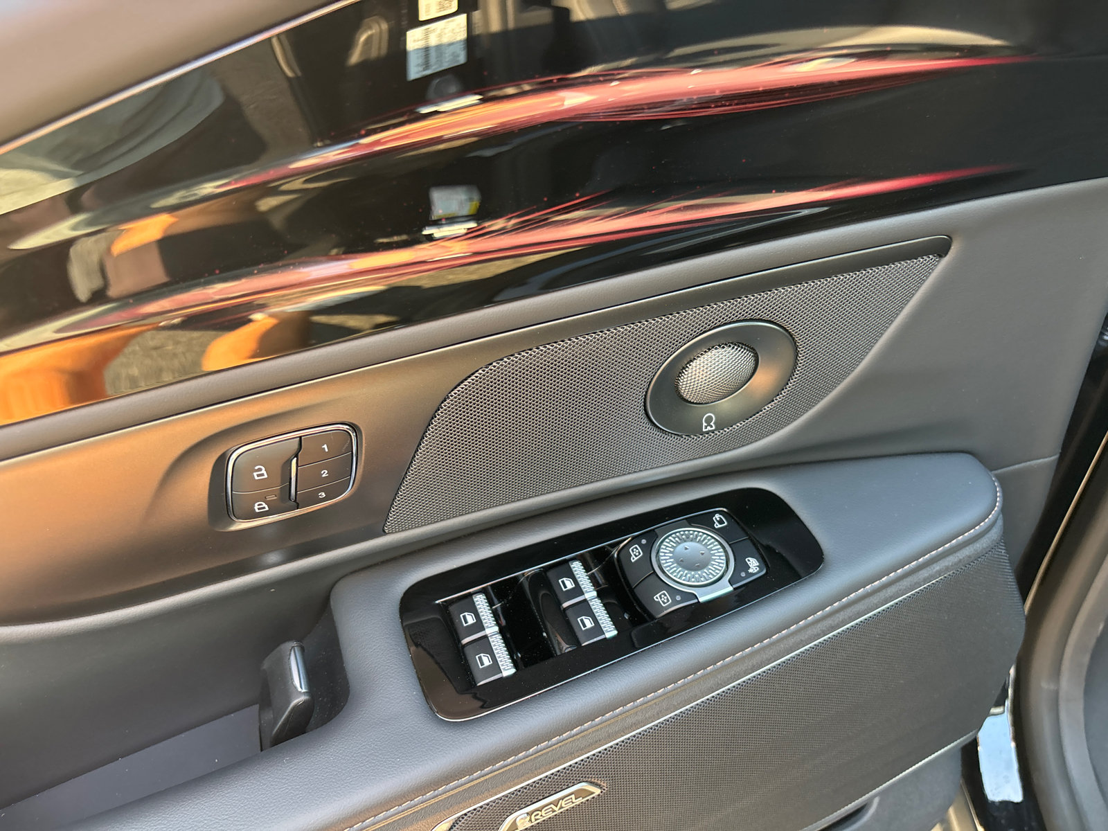 New 2026 Lincoln Nautilus Reserve AWD/4WD image 12