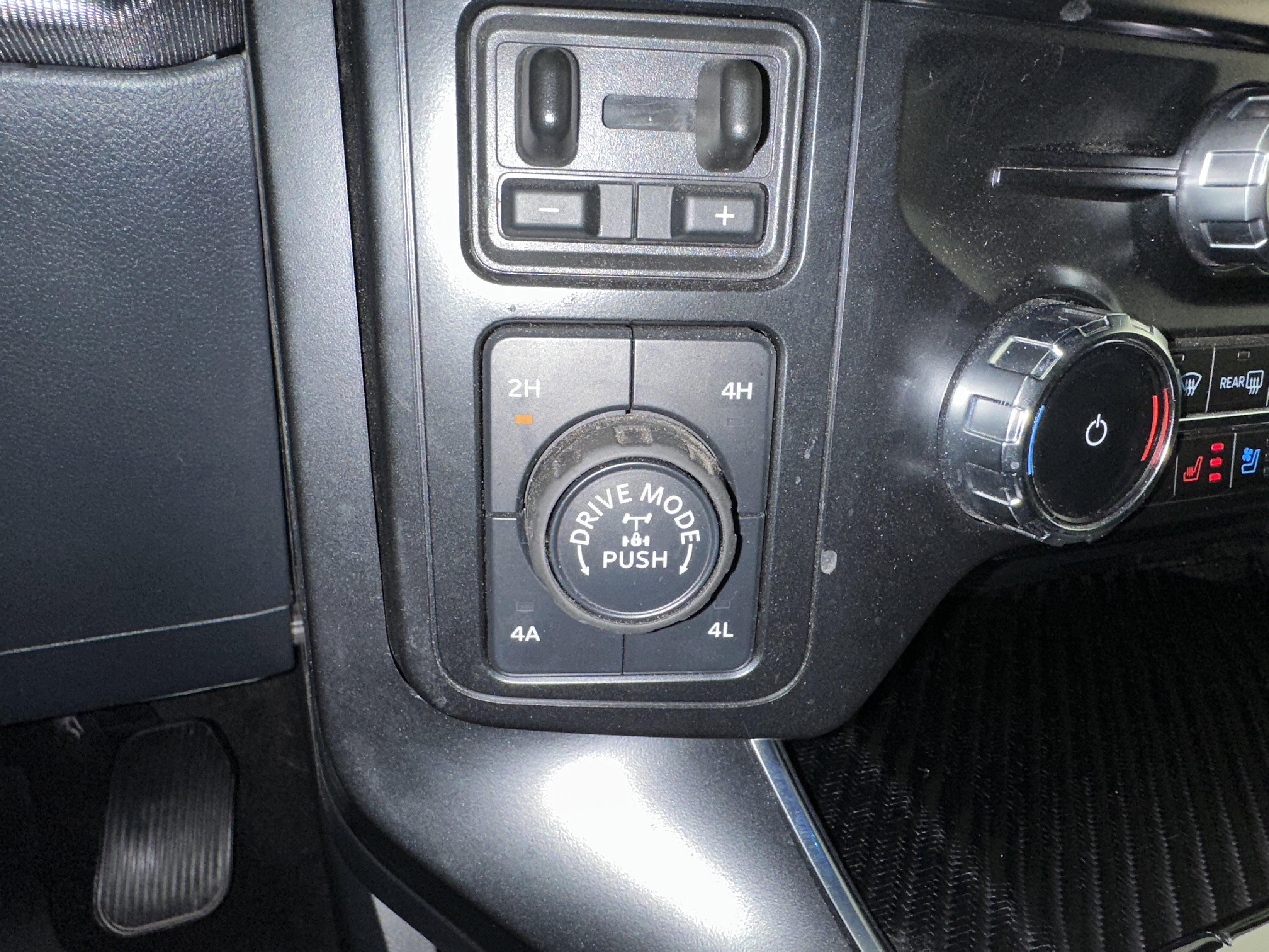 Certified 2024 Ford F150 Raptor image 21