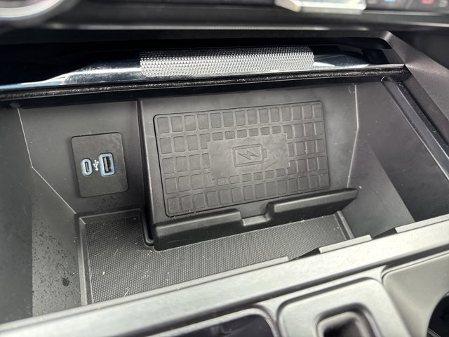 Used 2022 Ford F150 Lariat w/ Equipment Group 502A High image 20