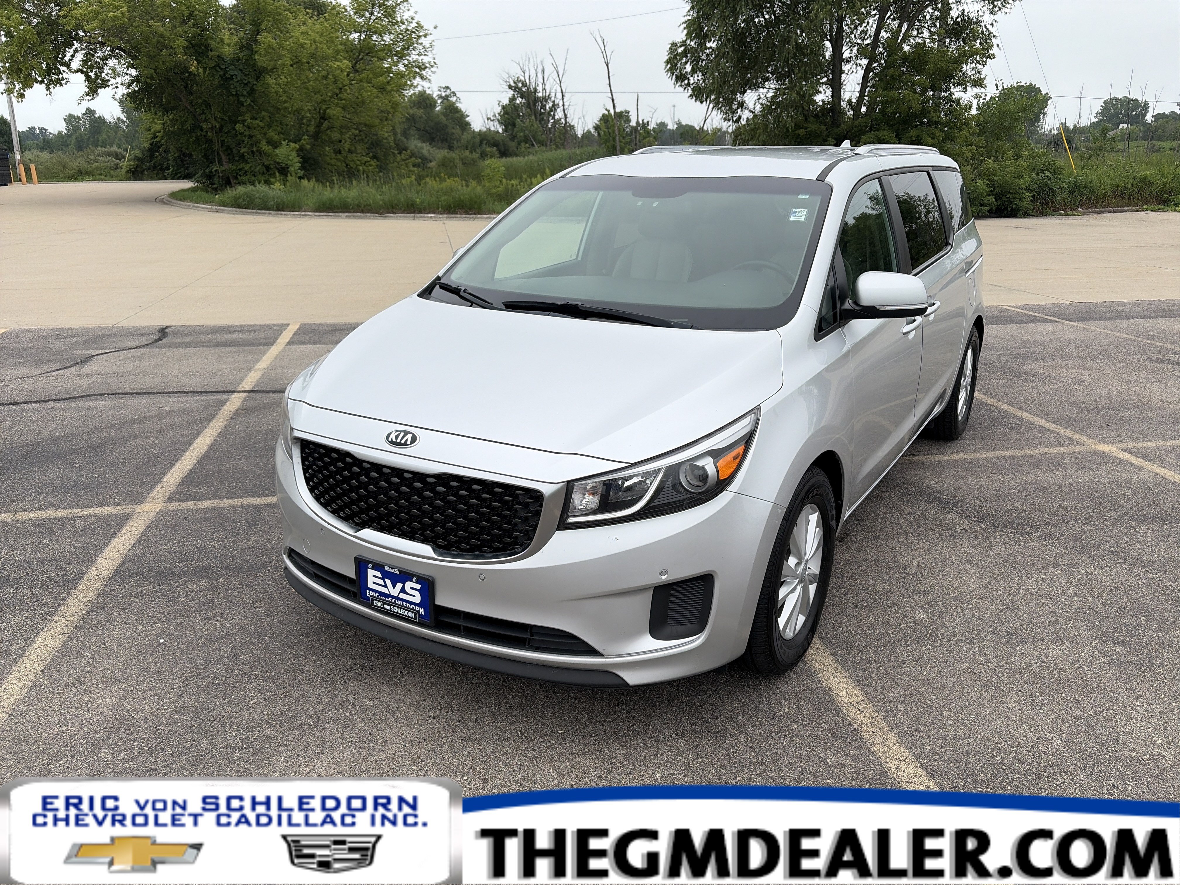 Used 2017 Kia Sedona LX w/ LX Essentials Premium Package