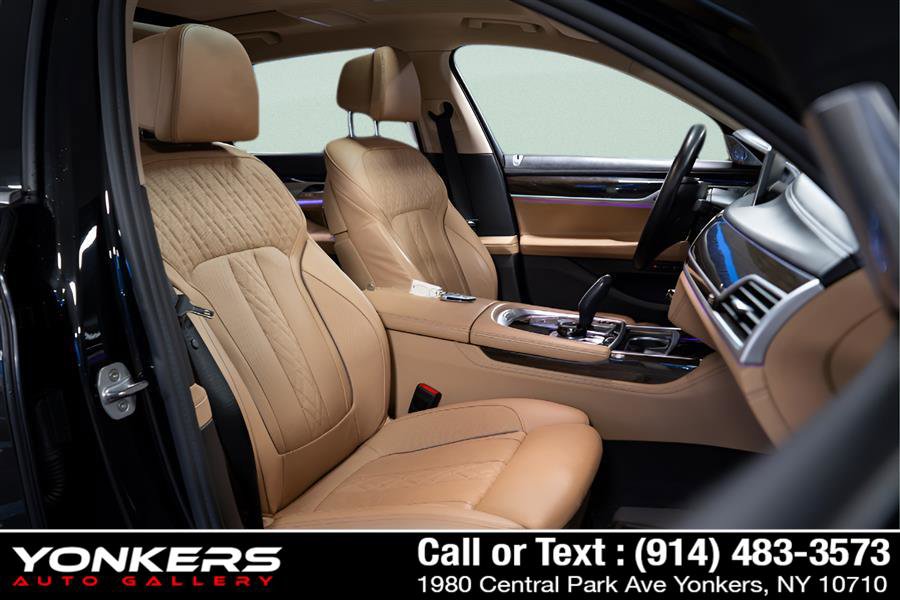 Used 2019 BMW 750i xDrive w/ Executive Package image 40