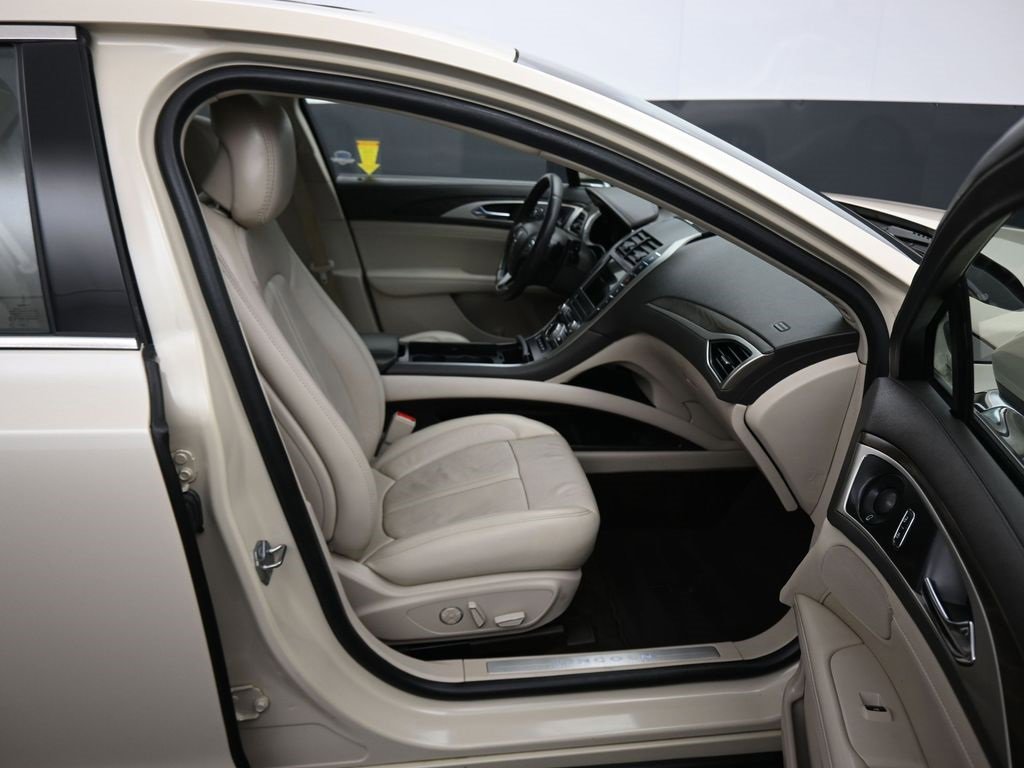 Used 2018 Lincoln MKZ Reserve w/ Technology Package image 41