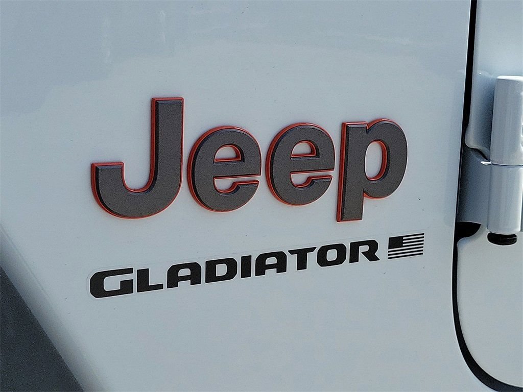 New 2025 Jeep Gladiator Mojave w/ Convenience Group AWD/4WD image 19