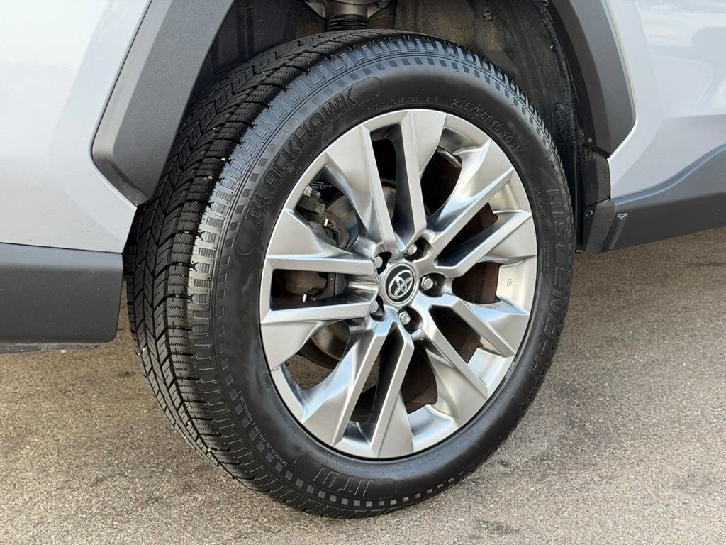 Used 2019 Toyota RAV4 Limited w/ All Weather Liner Package AWD/4WD image 25