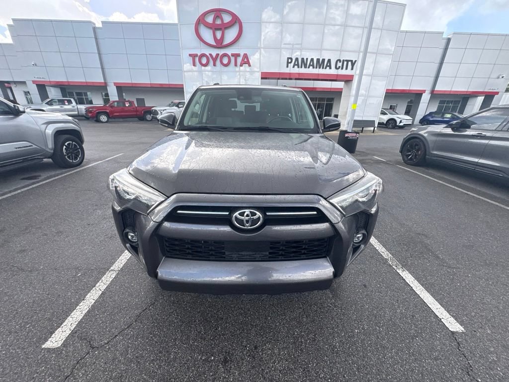 Used 2022 Toyota 4Runner SR5 RWD image 10