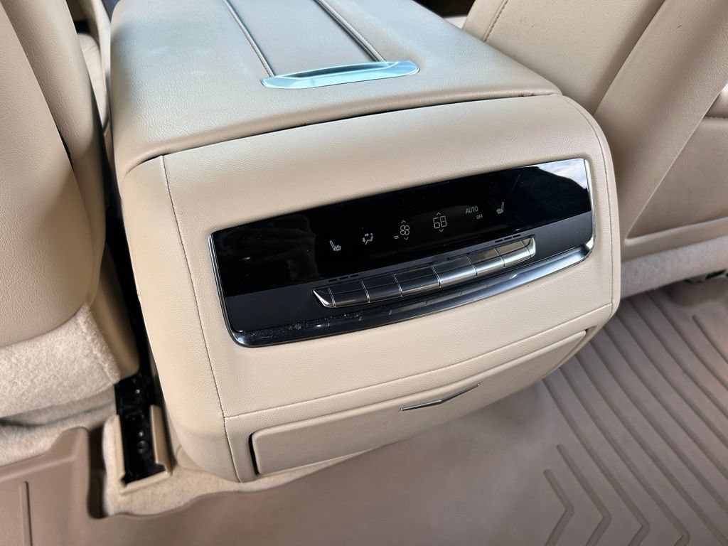 Used 2022 Cadillac Escalade Premium Luxury w/ Performance Package AWD/4WD image 41