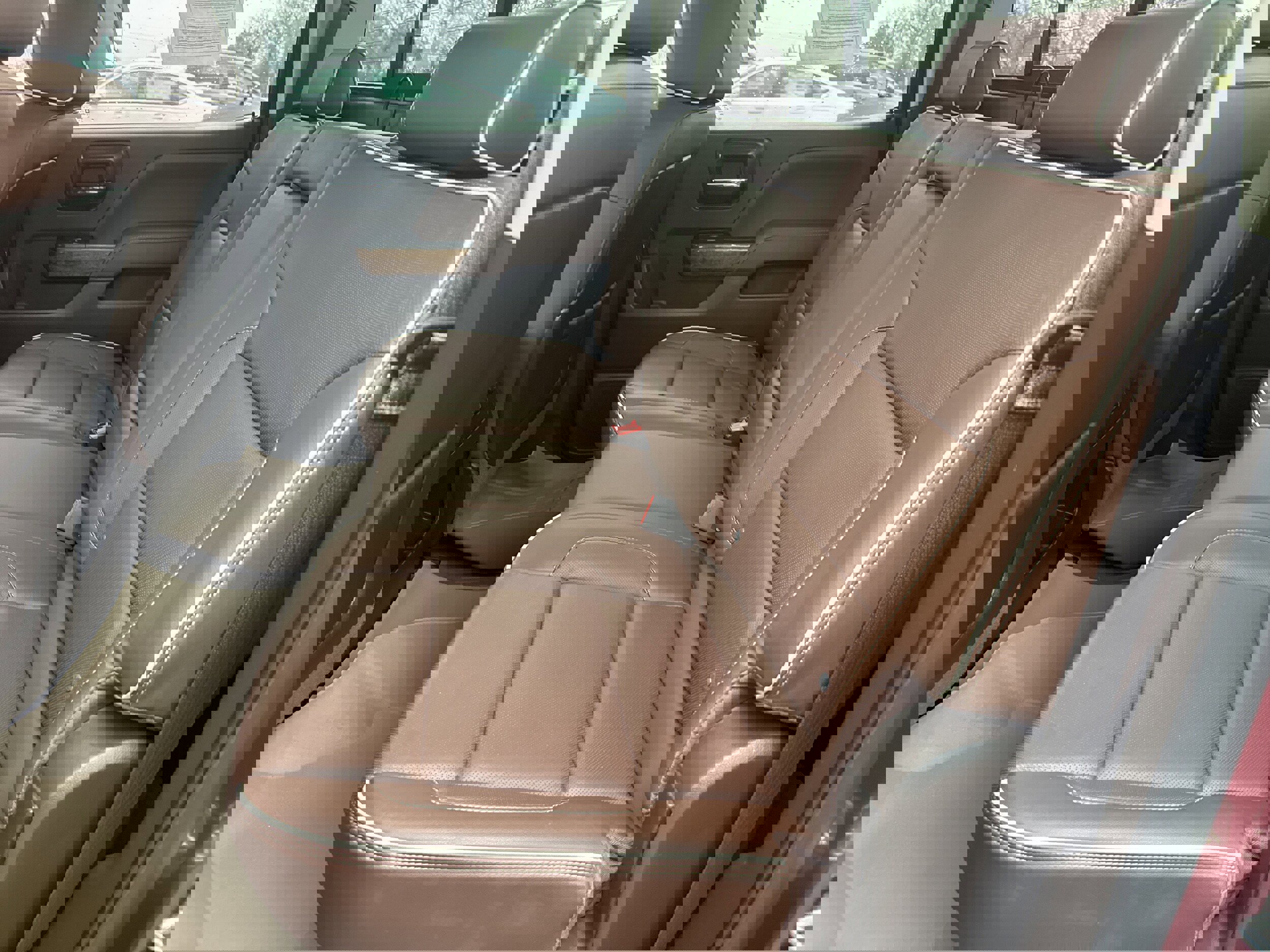 Used 2015 Chevrolet Silverado 1500 High Country w/ High Country Premium Package image 9