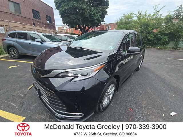 Used 2023 Toyota Sienna Platinum