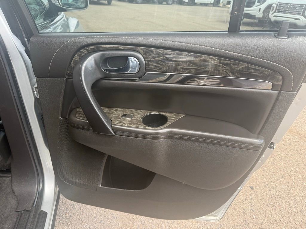 Used 2014 Buick Enclave Leather FWD image 19