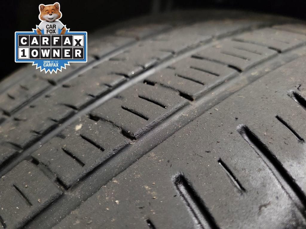 Used 2023 Nissan Pathfinder SV image 11