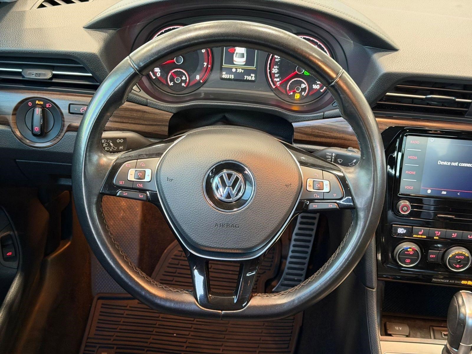 Used 2020 Volkswagen Passat 2.0T SEL image 15