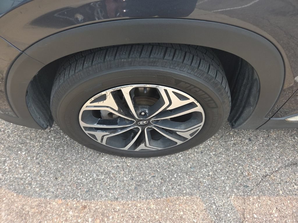 Used 2020 Hyundai Santa Fe Limited AWD/4WD image 13
