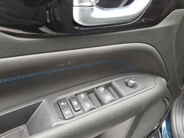 New 2026 Jeep Compass Latitude AWD/4WD image 16