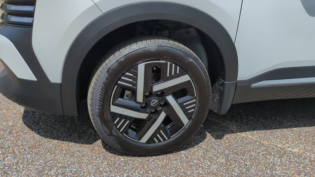 New 2026 Nissan Kicks SV w/ Cold Weather Package image 10