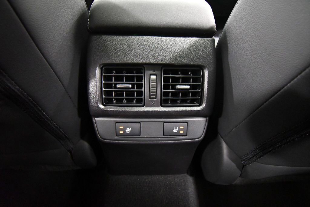 Used 2016 Subaru Outback 2.5i Limited image 16