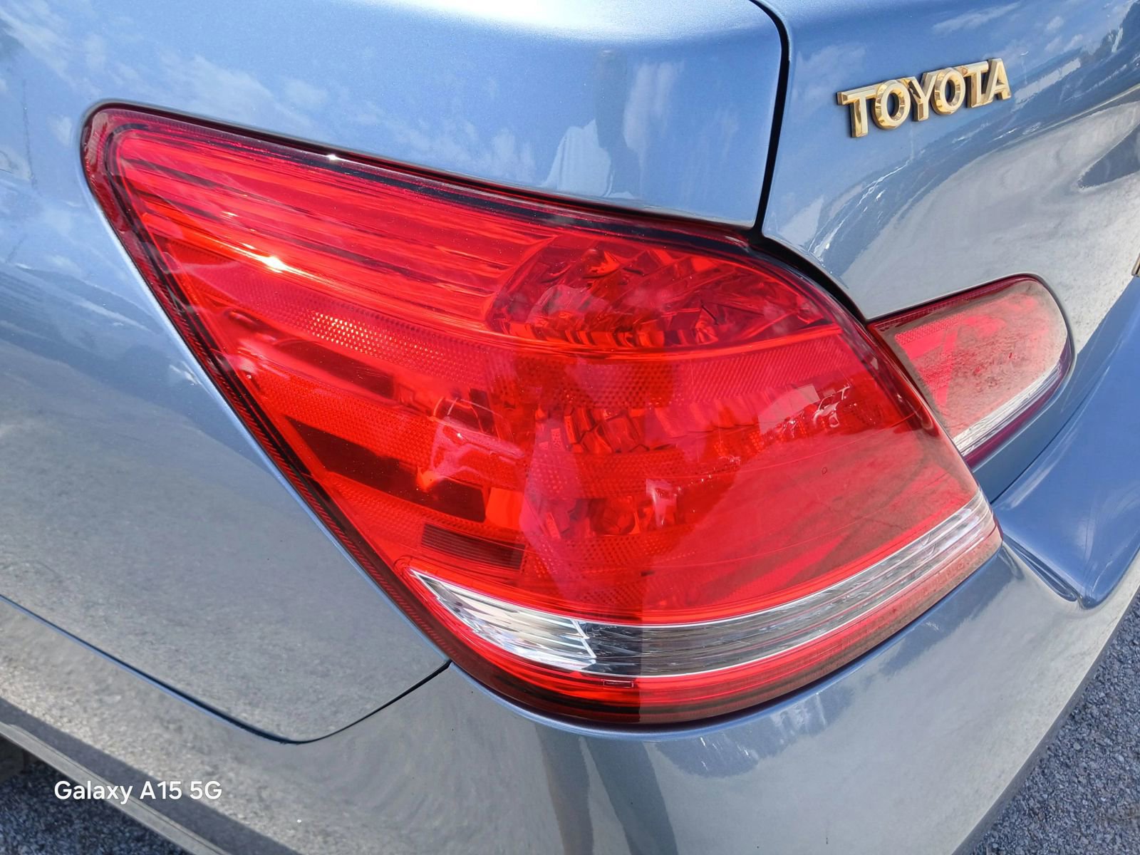 Used 2010 Toyota Avalon Limited FWD image 14