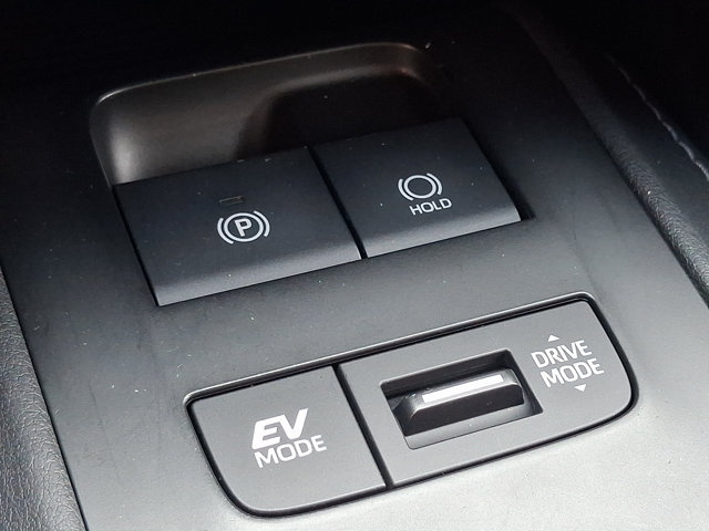 Used 2023 Toyota Venza LE AWD/4WD image 24