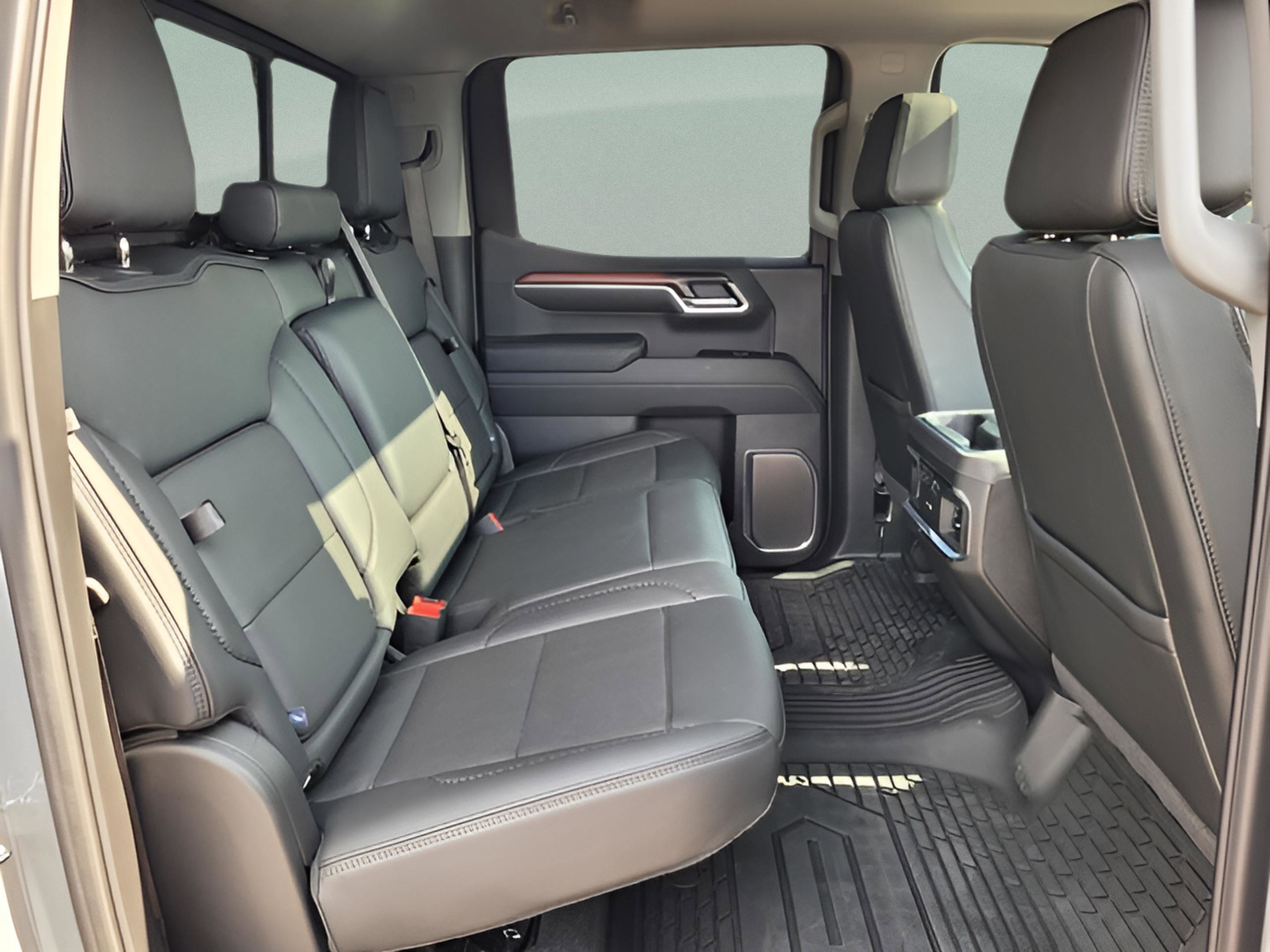 Used 2025 GMC Sierra 1500 Denali image 14