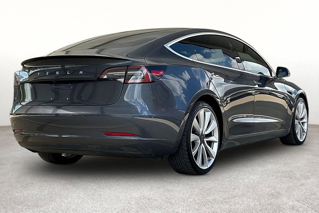 Used 2018 Tesla Model 3 Performance image 2