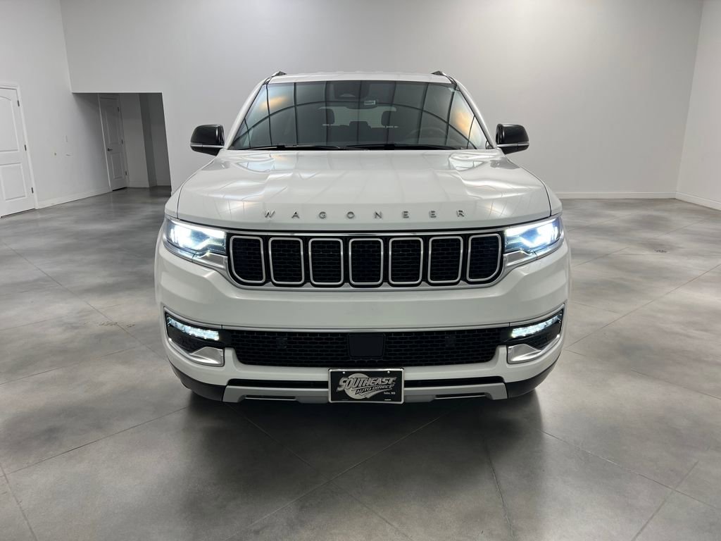 Used 2024 Jeep Wagoneer L Series II w/ Flexible Seating Group image 2