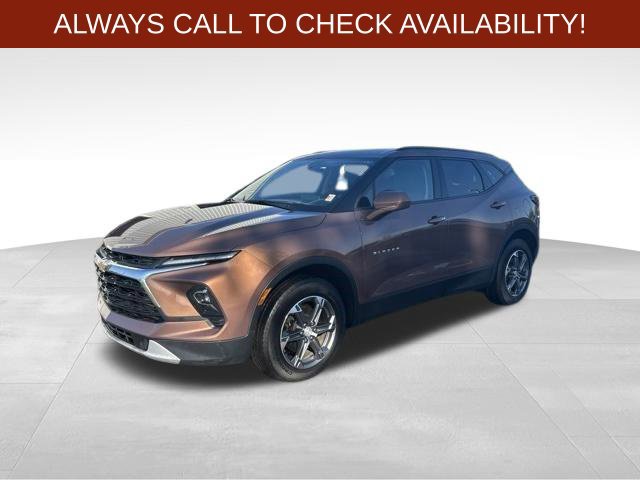 Used 2024 Chevrolet Blazer LT w/ Convenience Package AWD/4WD image 3