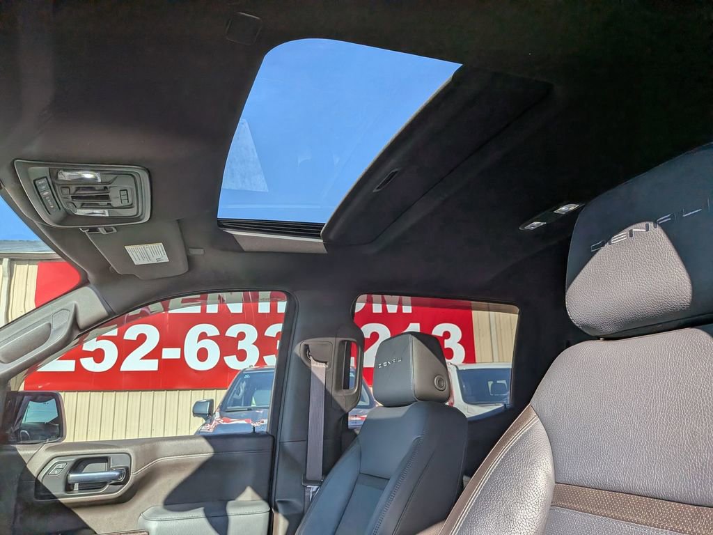 Certified 2022 GMC Sierra 1500 Denali w/ Denali Premium Package AWD/4WD image 12