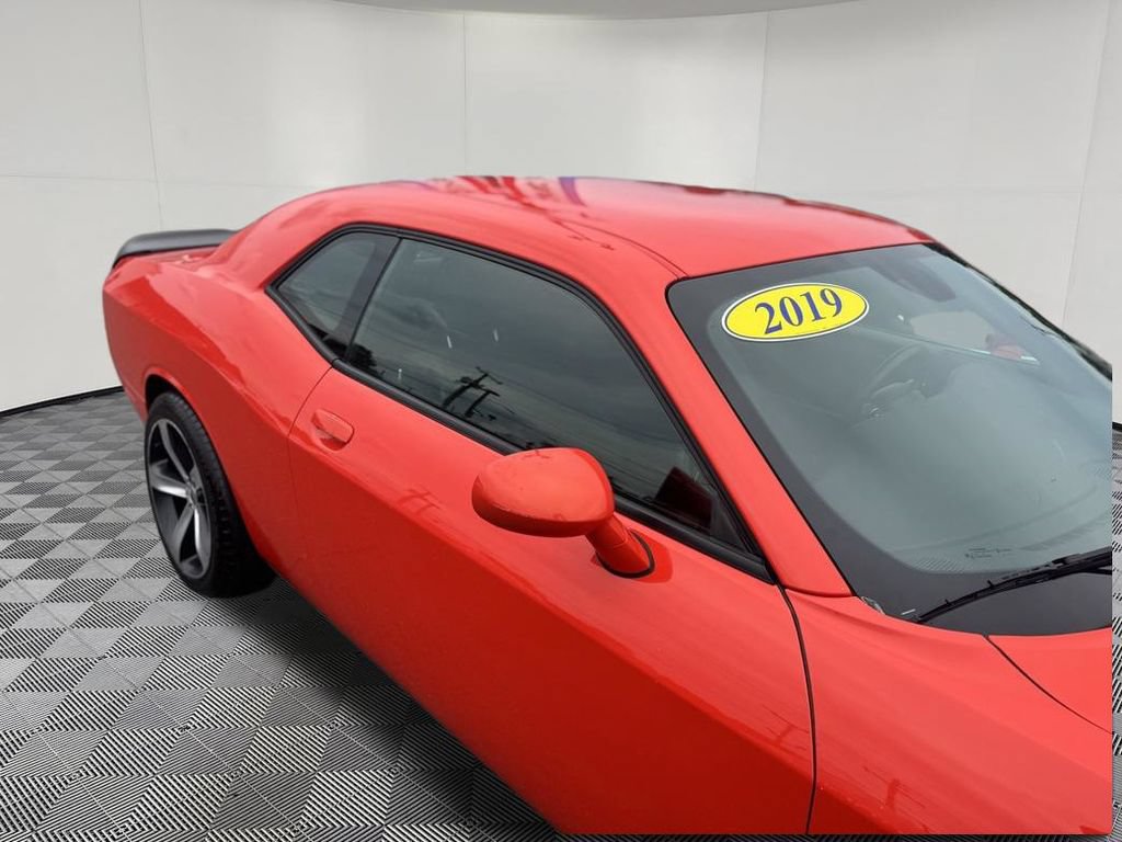 Used 2019 Dodge Challenger R/T RWD image 13