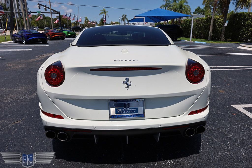 Used 2015 Ferrari California T RWD image 9