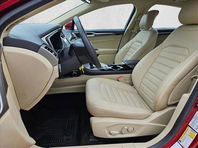 Used 2014 Ford Fusion SE w/ Equipment Group 502A image 17