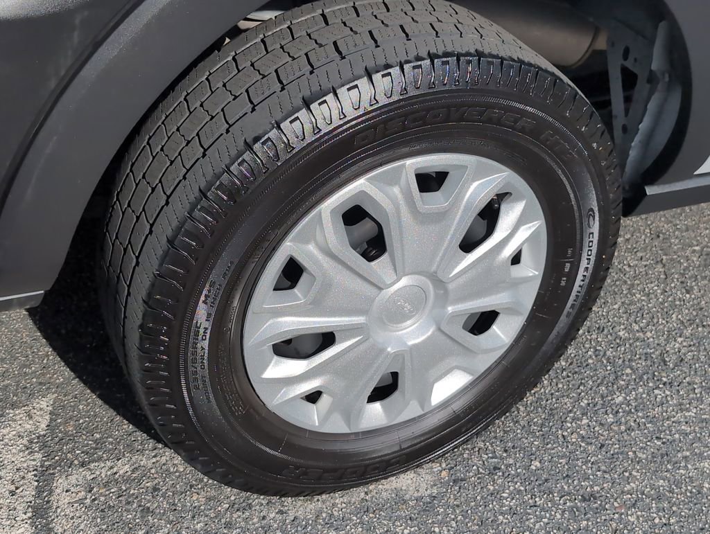 Used 2023 Ford Transit 350 XLT image 26