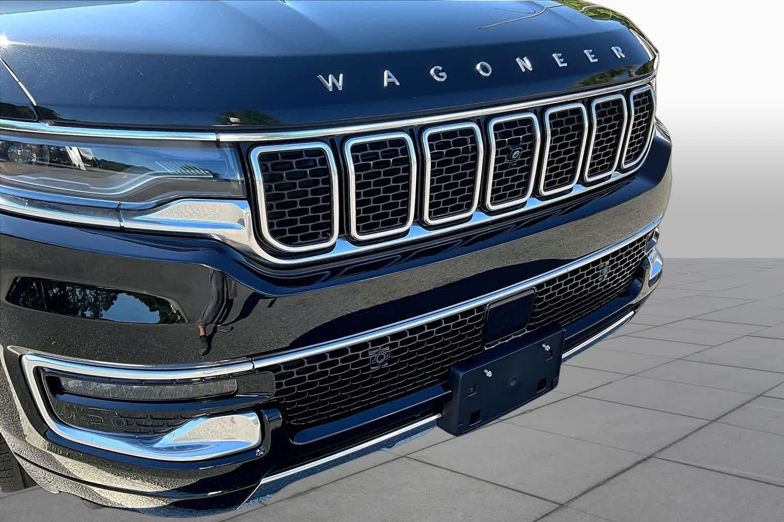 Used 2025 Jeep Wagoneer Series III w/ Premium Group I AWD/4WD image 29