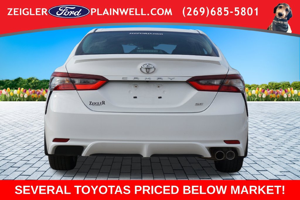 Used 2024 Toyota Camry SE FWD image 4