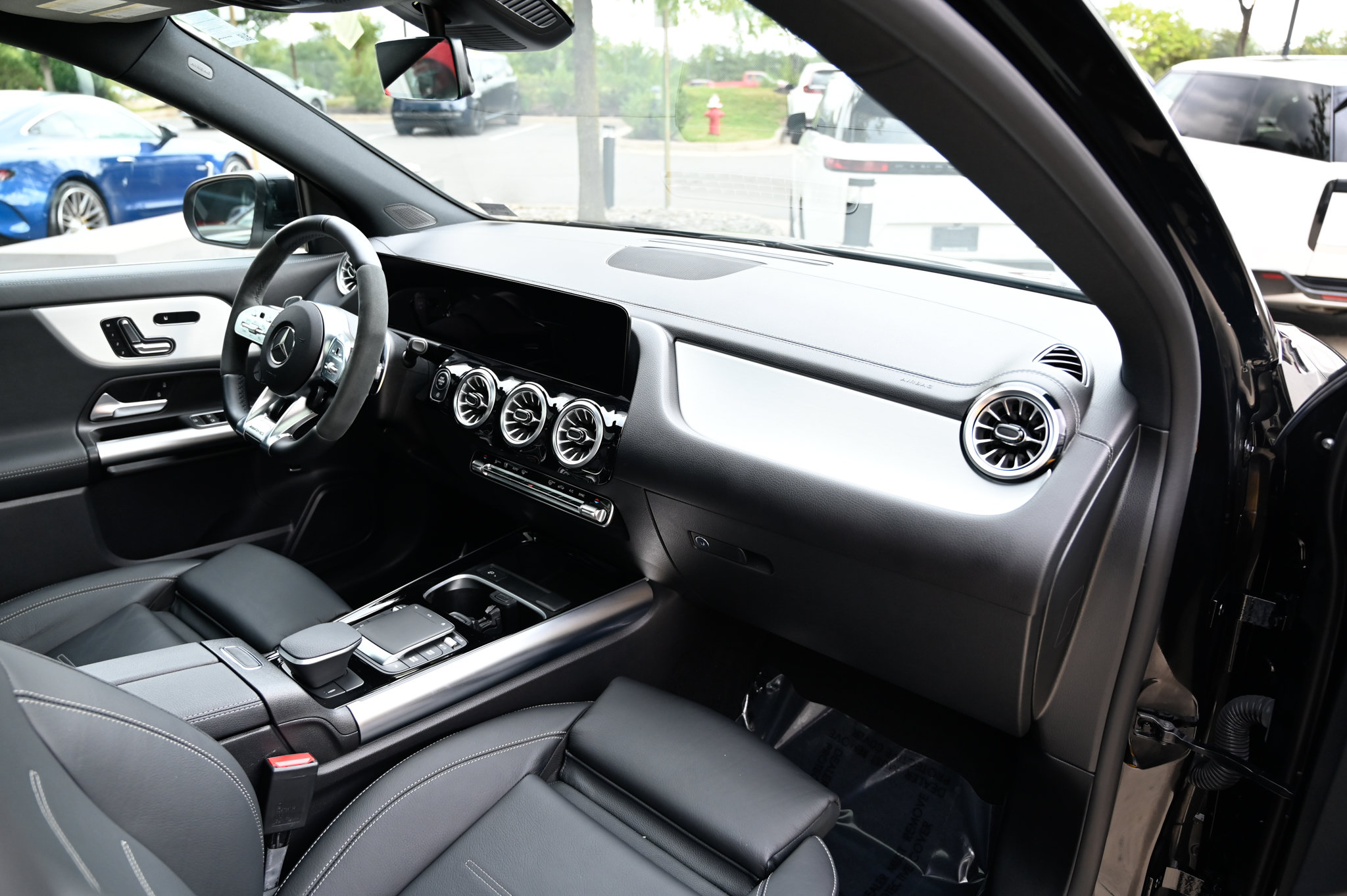 Used 2023 Mercedes-Benz GLA 35 AMG 4MATIC image 55