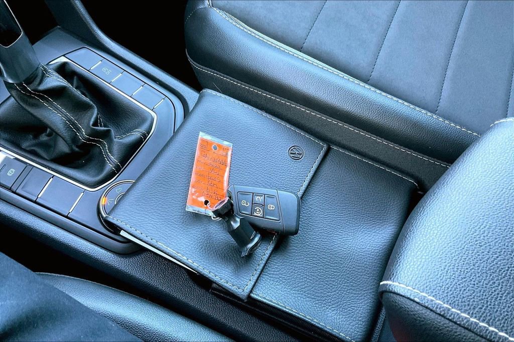 Used 2022 Volkswagen Taos SE image 34