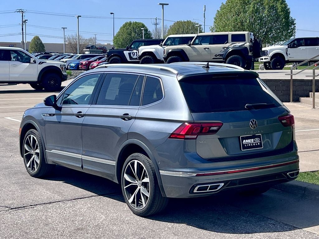 Used 2022 Volkswagen Tiguan SEL R-Line AWD/4WD image 4