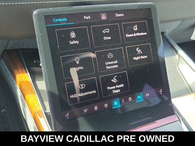 Used 2025 Cadillac Escalade ESV Sport Platinum w/ LPO, ONYX Package AWD/4WD image 32