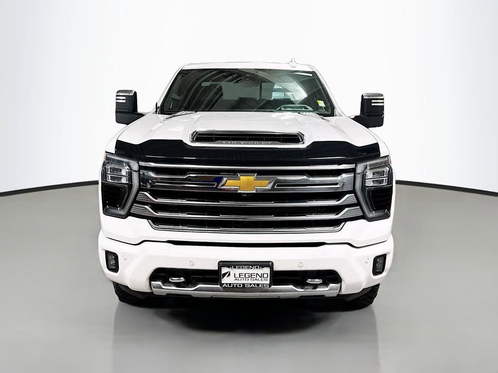 Used 2024 Chevrolet Silverado 3500 High Country w/ High Country Premium Package AWD/4WD image 2